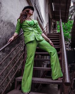 Urmila Matondkar feet photo thumbnail