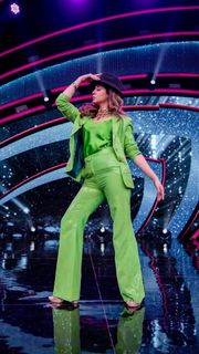 Urmila Matondkar feet photo thumbnail