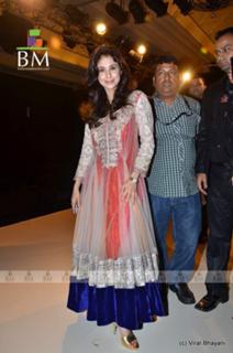 Urmila Matondkar feet photo thumbnail