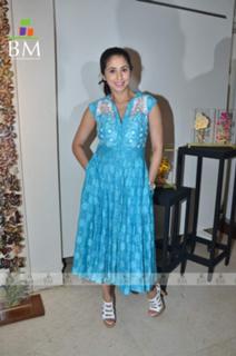 Urmila Matondkar feet photo thumbnail