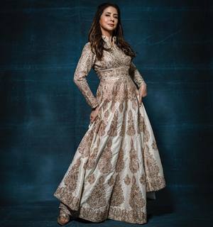 Urmila Matondkar feet photo thumbnail