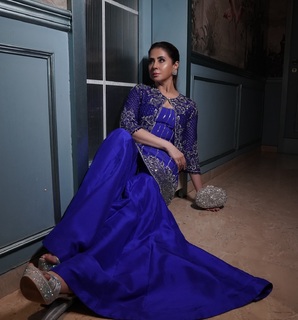 Urmila Matondkar feet photo thumbnail