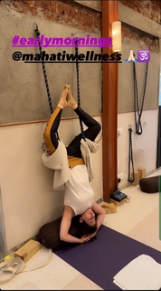 Urmila Matondkar feet photo thumbnail