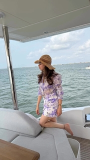 Urmila Matondkar feet photo thumbnail