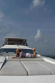 Urmila Matondkar feet photo thumbnail