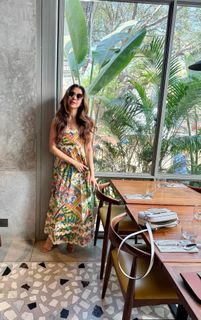 Urmila Matondkar feet photo thumbnail