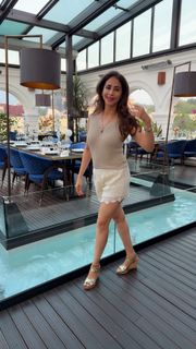 Urmila Matondkar feet photo thumbnail