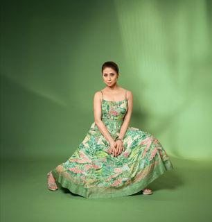 Urmila Matondkar feet photo thumbnail