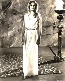 Ursula Andress feet photo thumbnail