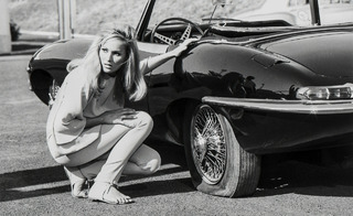 Ursula Andress feet photo thumbnail