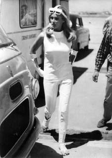 Ursula Andress feet photo thumbnail