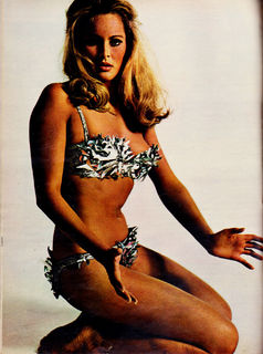 Ursula Andress feet photo thumbnail