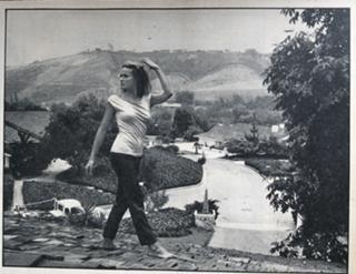 Ursula Andress feet photo thumbnail