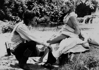 Ursula Andress feet photo thumbnail