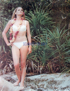 Ursula Andress feet photo thumbnail