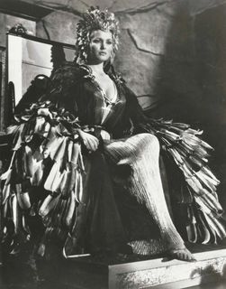 Ursula Andress feet photo thumbnail