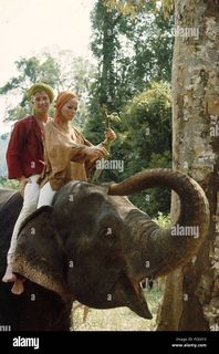 Ursula Andress feet photo thumbnail