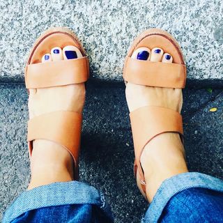 Ursula Strauss feet photo 6