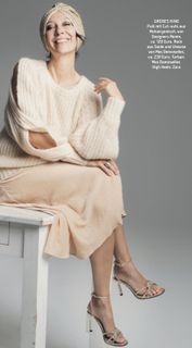 Ursula Strauss feet photo 1