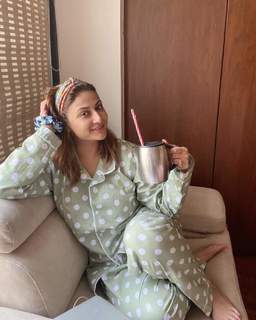 Urvashi Dholakia feet photo 15