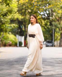 Urvashi Dholakia feet photo 13