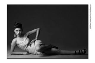 Urvashi Rautela feet photo thumbnail
