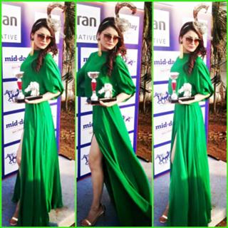 Urvashi Rautela feet photo thumbnail