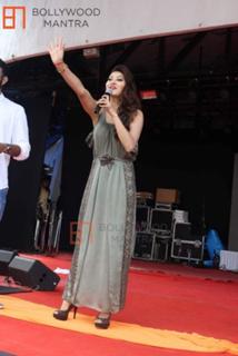 Urvashi Rautela feet photo thumbnail