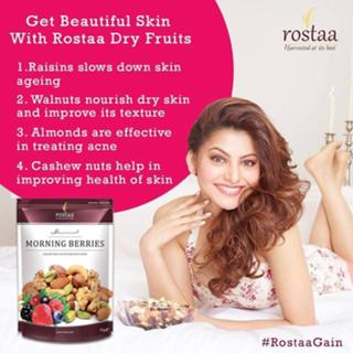 Urvashi Rautela feet photo thumbnail