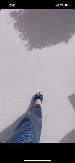 Urvashi Rautela feet photo thumbnail