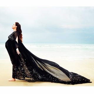 Urvashi Sharma feet photo 15