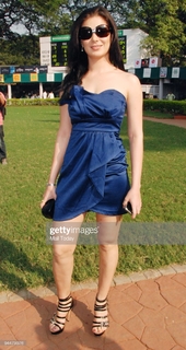 Urvashi Sharma feet photo 7