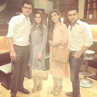 Urwa Hocane feet photo 9