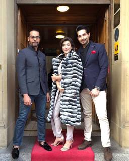 Urwa Hocane feet photo 3