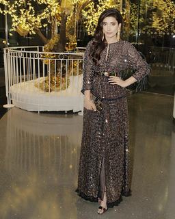 Urwa Hocane feet photo 2