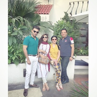 Urwa Hocane feet photo 4