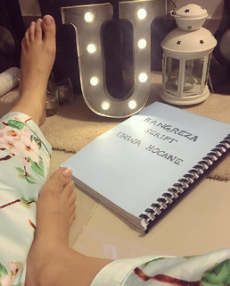 Urwa Hocane feet photo 16