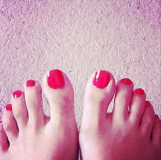 Urwa Hocane feet photo 14