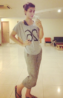Urwa Hocane feet photo 3