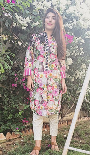 Urwa Hocane feet photo 20