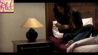 Urwa Hocane feet photo 11