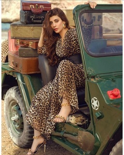 Urwa Hocane feet photo 14