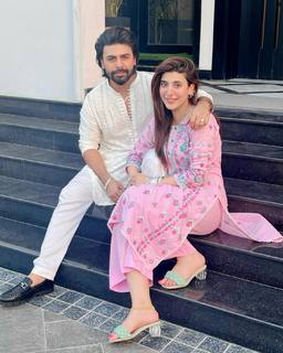 Urwa Hocane feet photo 5