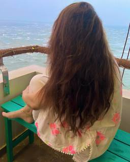 Urwa Hocane feet photo 1