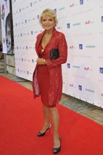 Uschi Glas feet photo thumbnail