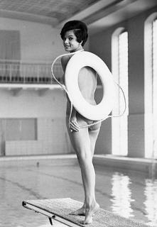 Uschi Glas feet photo thumbnail