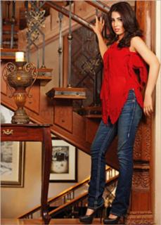 Ushna Shah feet photo 18