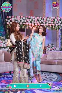 Ushna Shah feet photo 3