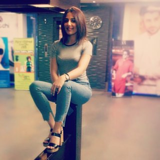 Ushna Shah feet photo 16