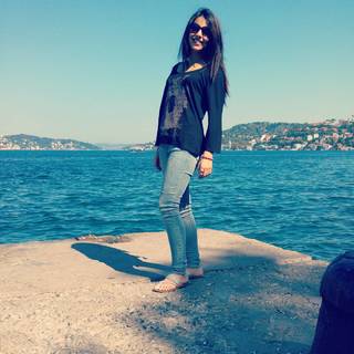 Ushna Shah feet photo 11